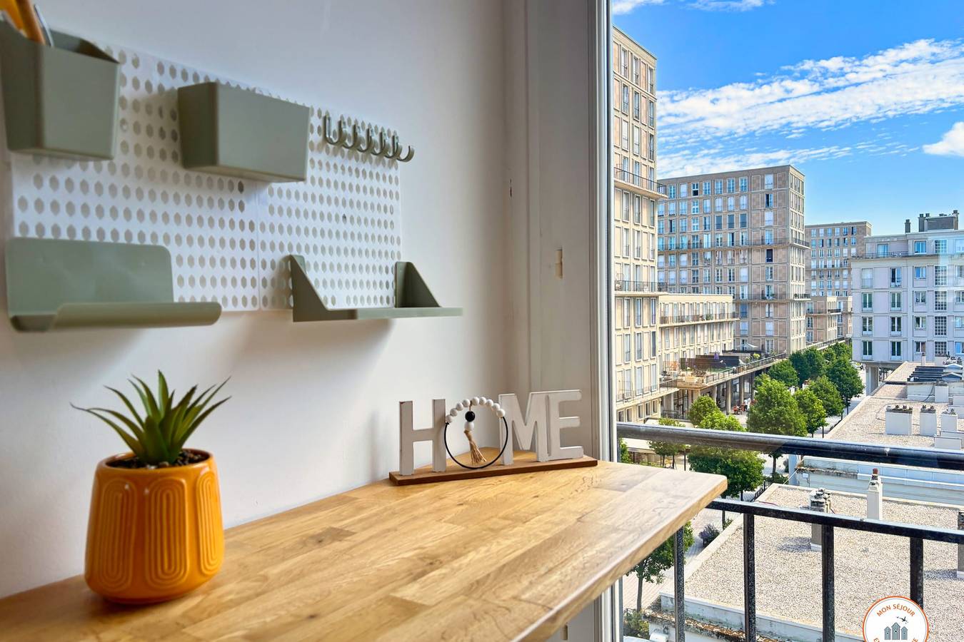 Appartement entier, 💫 Le Saint Joseph - Vue Centre-ville, Parking in Saint-Martin-du-Littoral, Région du Havre