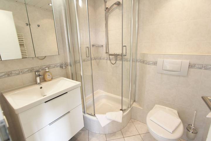 Ganze Wohnung, Zentral gelegenes Ferienappartement für 4 Personen im Herzen von Wenningstedt in Wenningstedt, Sylt