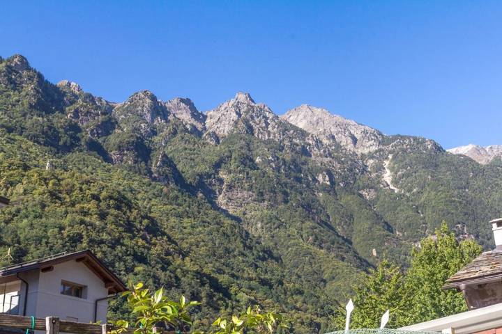 Location de vacances pour 5 personnes, avec balcon et vue à Chiavenna - 2