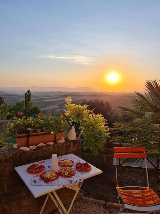 Gîte pour 4 personnes, avec Balcon et Terrasse ainsi que Jardin et Vue à Collevecchio - 3