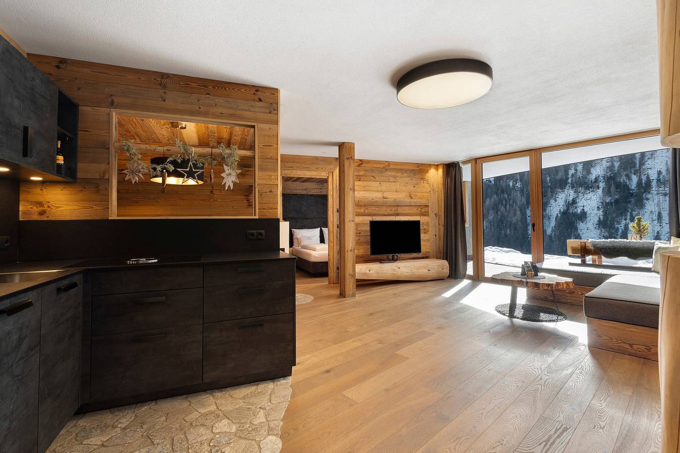 Ganze Wohnung, Ferienwohnung 'Chalet-Suite Wald' mit Bergblick, privater Terrasse und Wlan in Mühlwald, Zillertaler Alpen