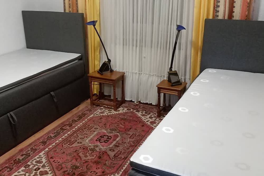 Ganze Wohnung, E1 - Kompakte 70 qm Wohnung in Grafenwöhr, Naturpark Nördlicher Oberpfälzer Wald