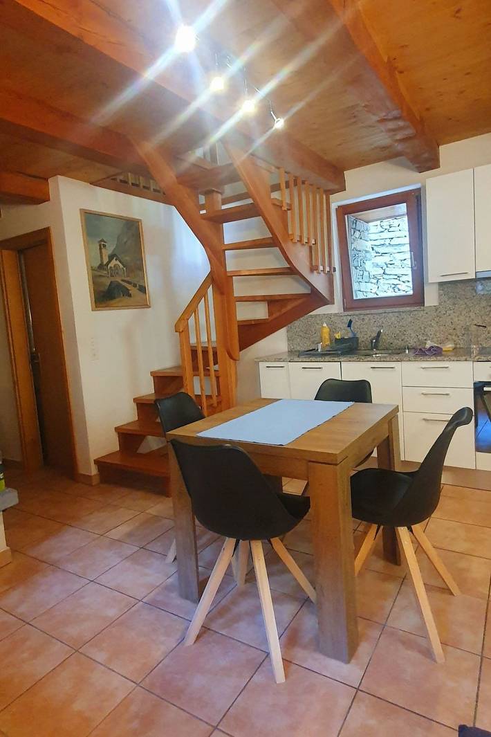 Ganze Wohnung, Mava"-Haus mit Blick aufs Wasser in Cevio, Tessiner Alpen