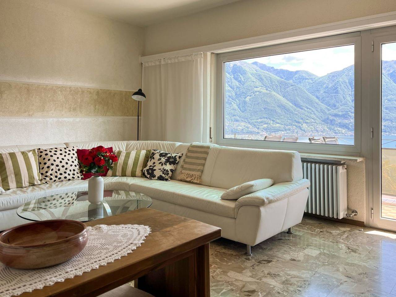 Casa Fior di Loto in Gordola, Tessiner Alpen