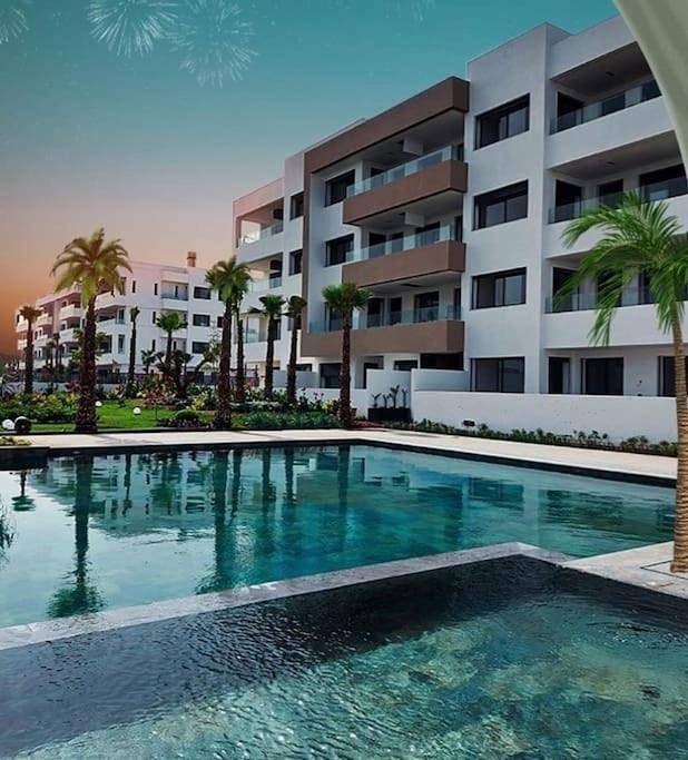 Gîte pour 3 personnes, avec jardin ainsi que terrasse et piscine dans Dar Bouazza - 4