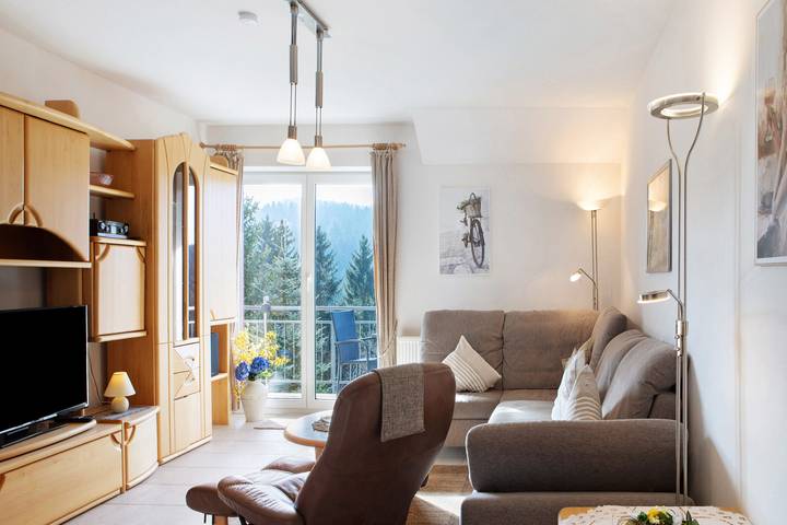 Ferienwohnung für 4 Personen, mit Balkon und Garten in Oberhof - 3