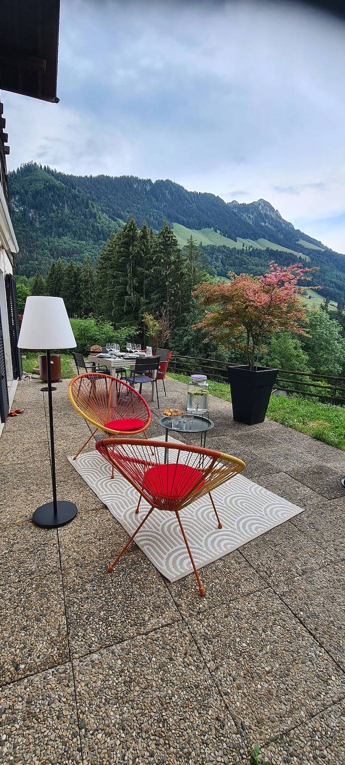 Ferienwohnung für 5 Personen, mit Terrasse und Garten sowie Seeblick in Kanton Freiburg