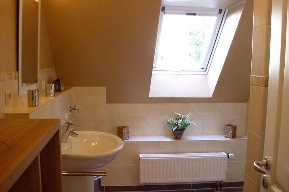 Ganze Wohnung, Wohnung in Abbehausen - Ellwürden in Abbehausen-Ellwürden, Nordenham