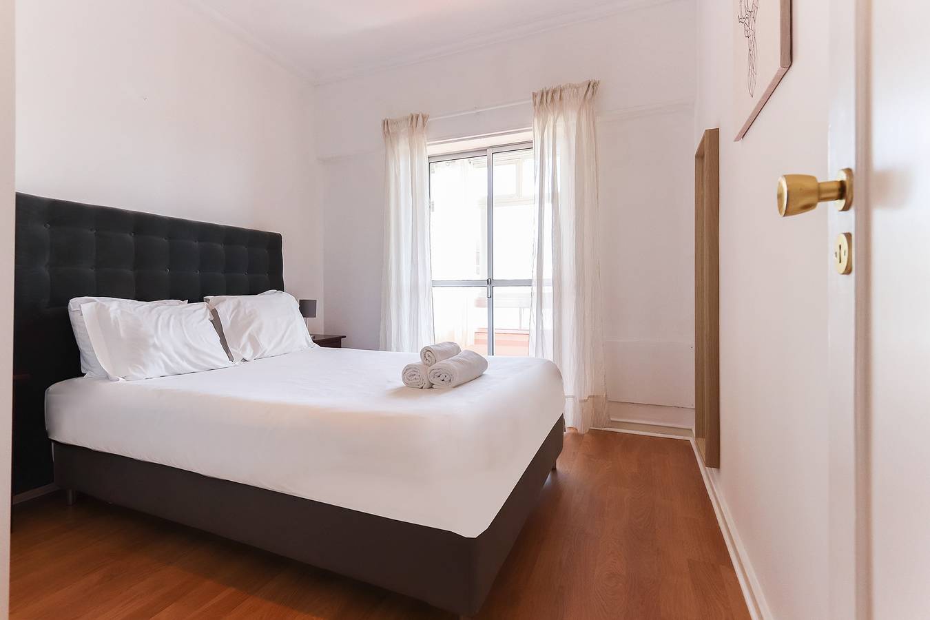 Ganze Wohnung, Ferienwohnung für 8 Personen mit Balkon in Costa de Lisboa