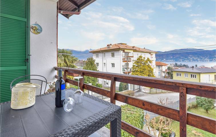 Appartement de vacances entier, Appartement confortable au bord du lac avec WiFi et terrasse in Baveno, Comune di Baveno