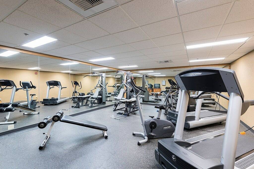 Ganze Wohnung, Deluxe Morning Eagle Apartment mit 1 Schlafzimmer und 1 Bad - Ski In / Ski Out in Glacier-Nationalpark