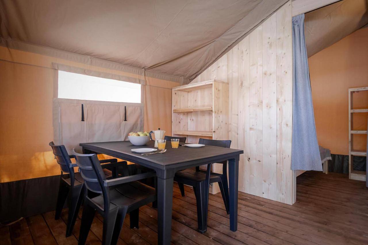 Camping Urbion in Playa Pita (Soria), Soria