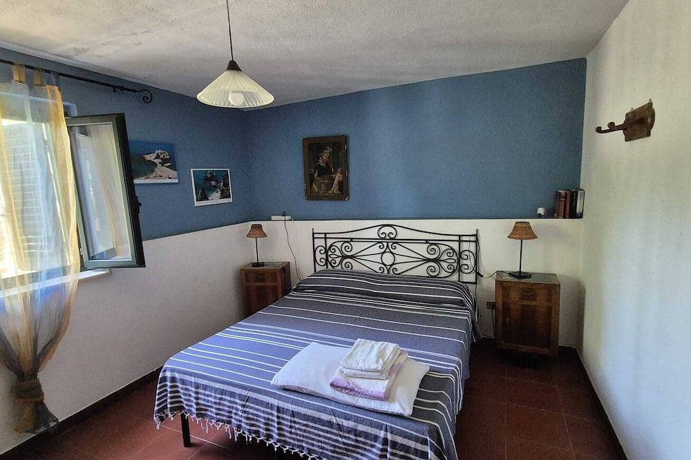 Wonderful villa surrounded by lush greenery peacefully located beach close in Faro Capo Vaticano, Ricadi (comune)