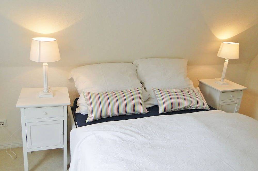 Entire apartment, The \"Möwennest\" vacation apartment in the small, lovingly restored captain's house, directly on Kappeln harbor, is beautifully and comfortably furnished in Kappeln, Kappeln and surroundings
