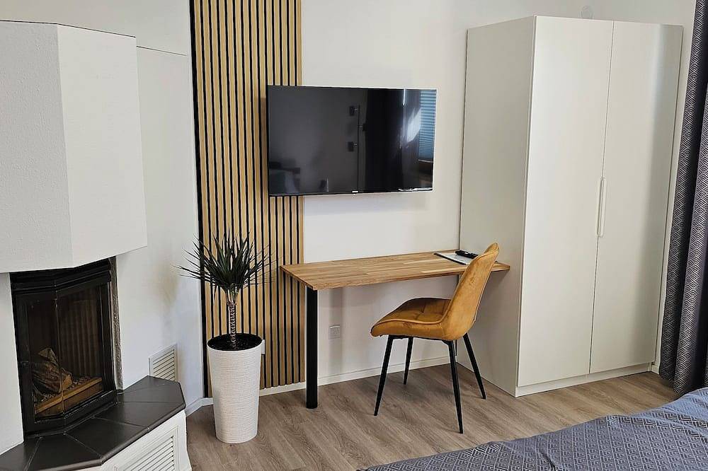 Ganze Wohnung, Elodia Luxus Apartment - Wlan, Smart Tv, Terrasse, Küche, Handtücher in Heidenheim, Stuttgart Region