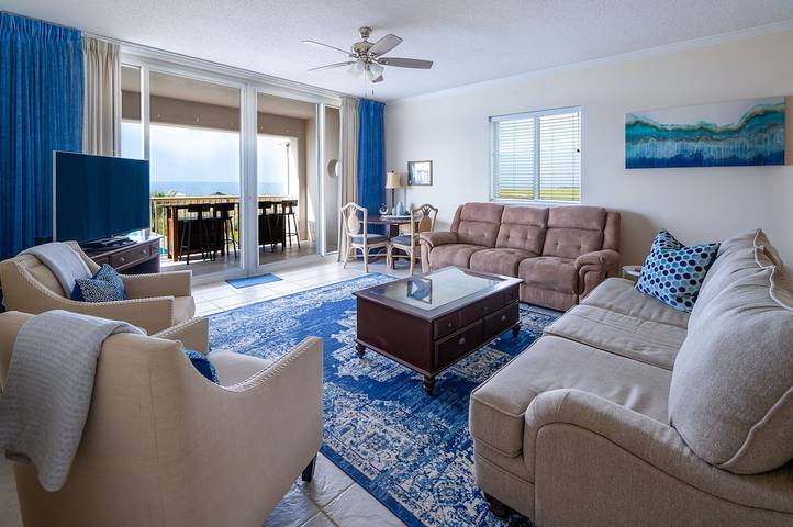 Vacation apartment for 6 people, with balcony and pool the Florida Panhandle