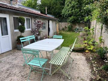 Location de vacances pour 8 personnes, avec jardin à Bourges
