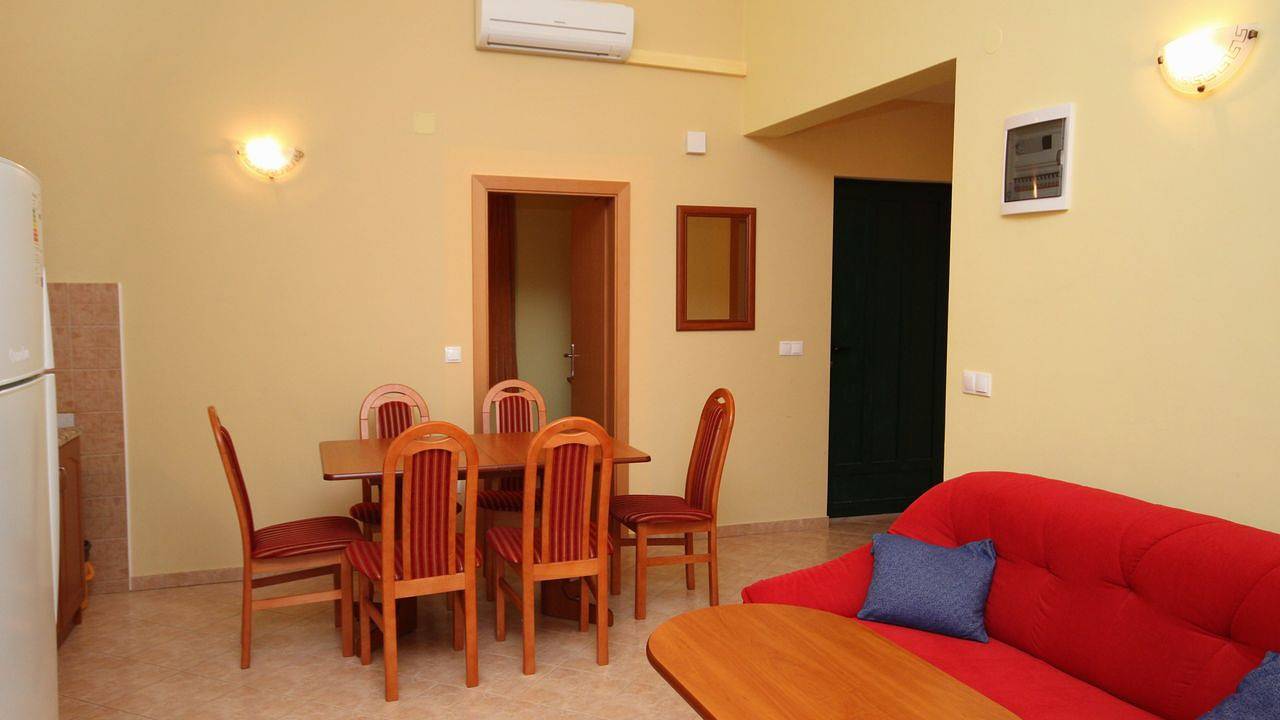 Appartement de vacances entier, Ferienwohnung für 5 Personen (49 m²) in Rogoznica in Rogoznica, Šibenik-Knin