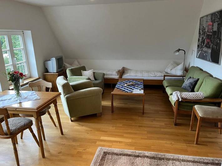 Ferienwohnung für 3 Personen, mit Terrasse und Garten sowie Ausblick und Seeblick in Meschede - 4