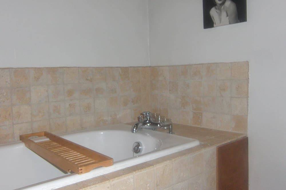 Ganze Wohnung, Gracious Wohnung im Zentrum von Carcassonne in Carcassonne, Carcassonne und Umgebung