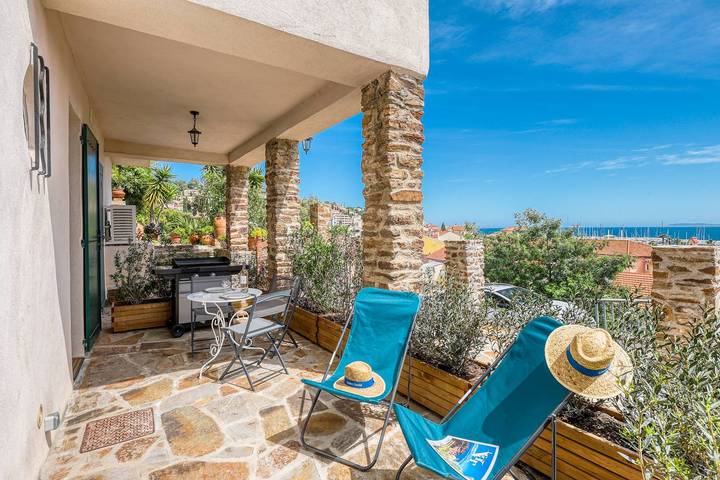 Appartamento per 3 persone, con balcone/terrazza e terrazza, con animali domestici in Le Lavandou