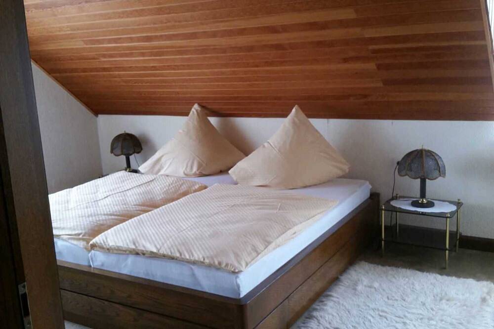 Ganze Wohnung, Schöne Terrassenwohnung mit Gartennutzung - Ferienhaus Raabe in Birresborn, Vulkaneifel
