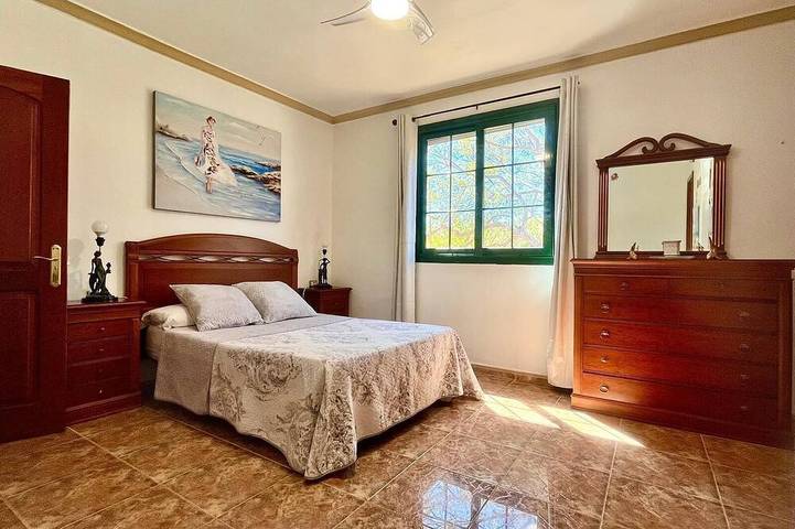 Location de vacances pour 8 personnes, avec jacuzzi et jardin dans Tetir - 2