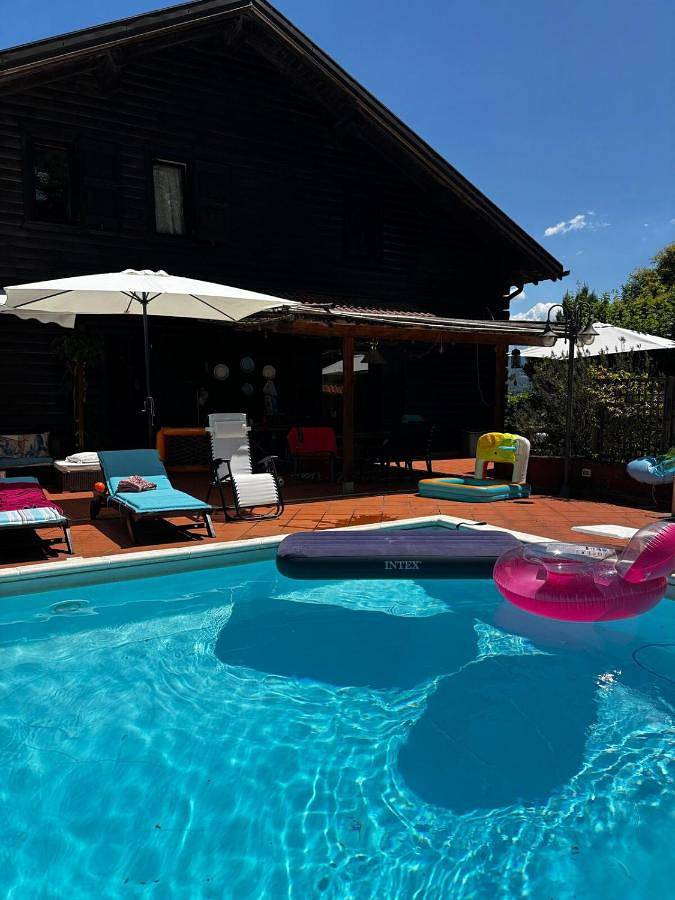 Location de vacances pour 5 personnes, avec terrasse ainsi que vue et piscine, animaux acceptés à Mulazzo - 3