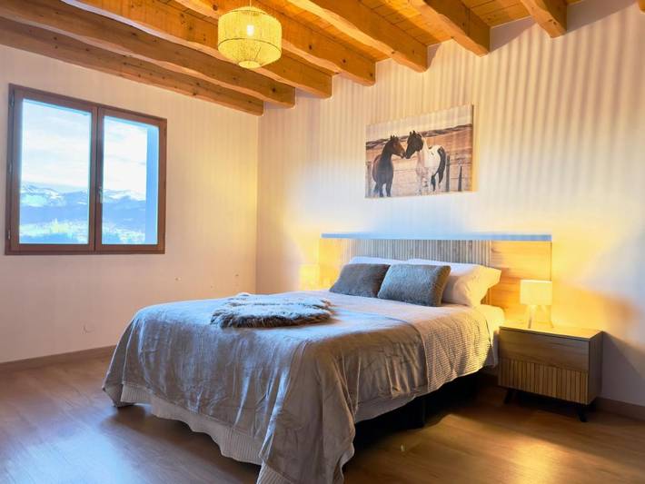 Location de vacances pour 10 personnes, avec vue et jardin à UR - 3