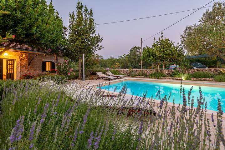 Villa Krasa ZadarVillas in Zagora Dálmata