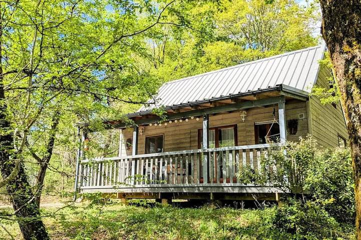 Chalet pour 4 personnes, avec terrasse et piscine