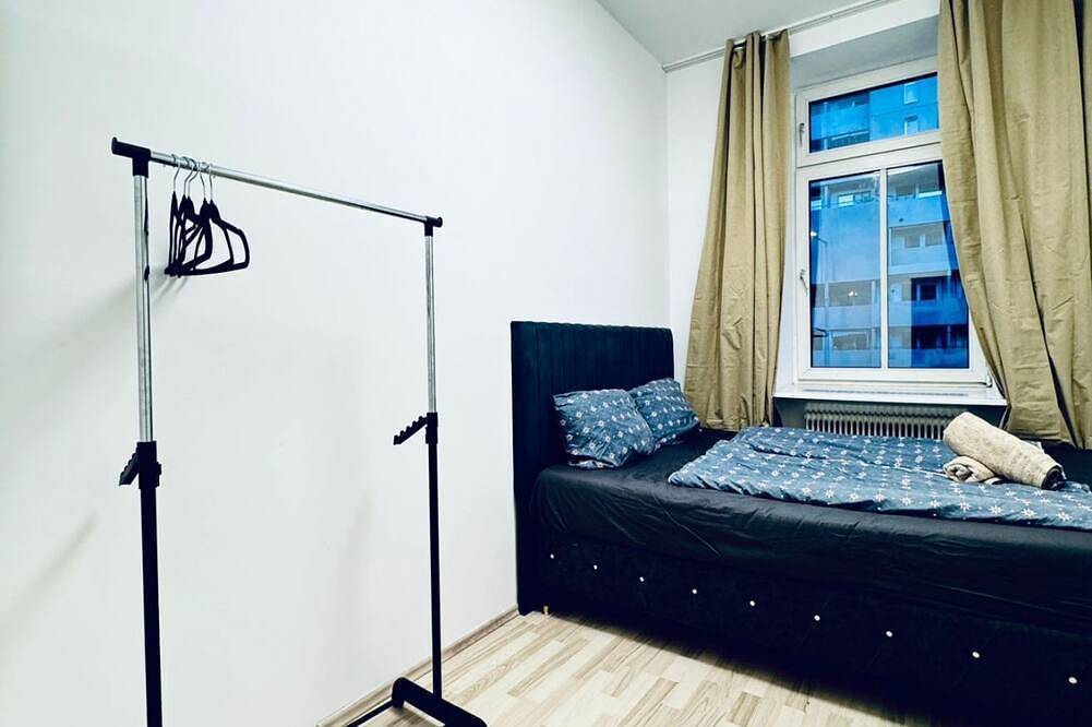 Ganze Wohnung, Cozy Private Room | Shared Flat Near Fac Platz in Floridsdorf, Wien