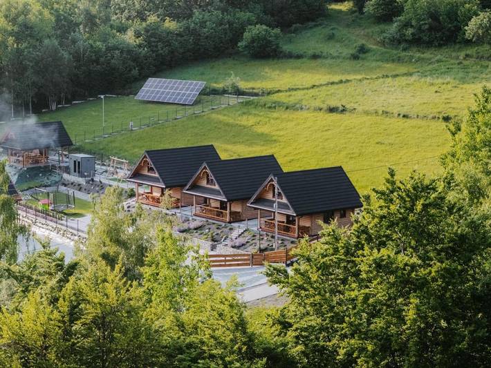Domek letniskowy dla 7 osób, z sauna i ogród oraz jacuzzi w Śląsk