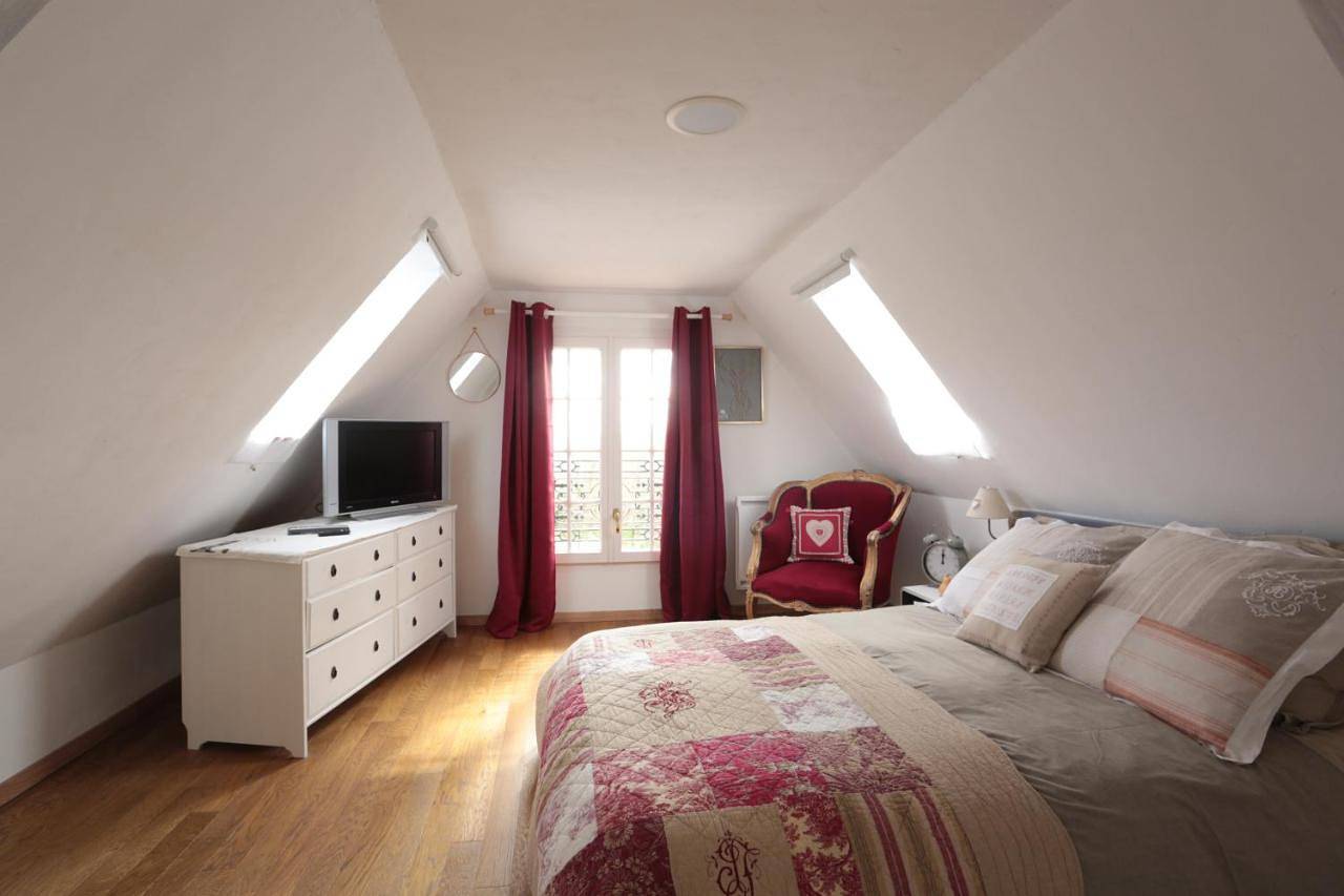 Four-Bedroom House in Saint-Gatien-des-Bois, Région de Lisieux