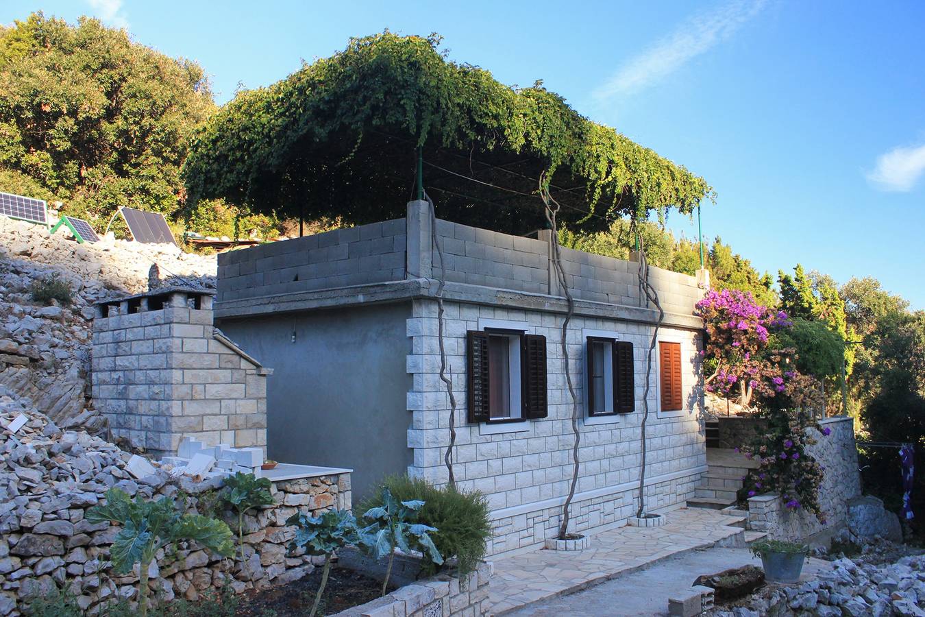Jednosobna kuća s terasom i pogledom na more Uvala Rasohatica, Korčula K-9233 in Žrnovo, Korcula