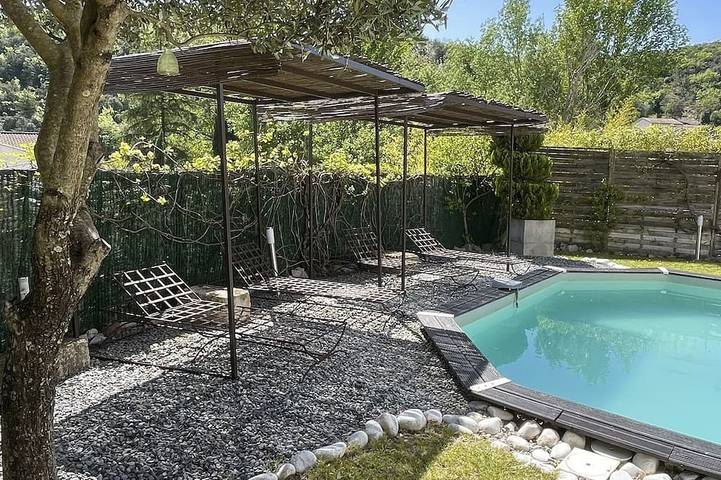 Villa pour 8 personnes, avec balcon et jardin