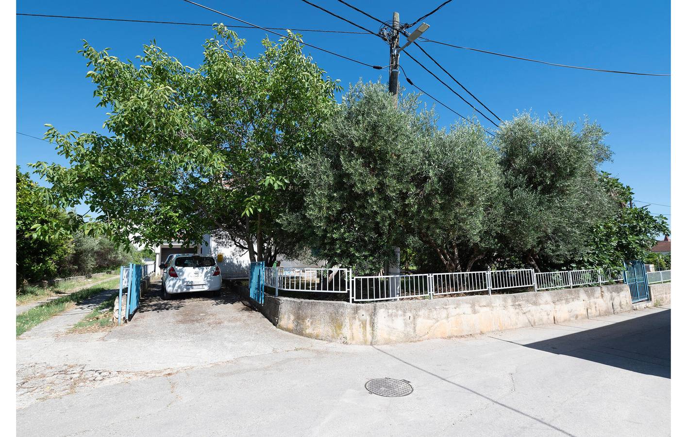 Appartement de vacances entier, Appartement confortable de 2 chambres près de la plage de Copa Cabana, avec terrasse et parking in Trogir, Split-Dalmatie