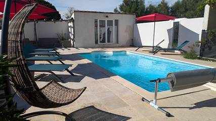 Cottage pour 2 personnes, avec piscine et jardin dans Parc naturel régional de Camargue