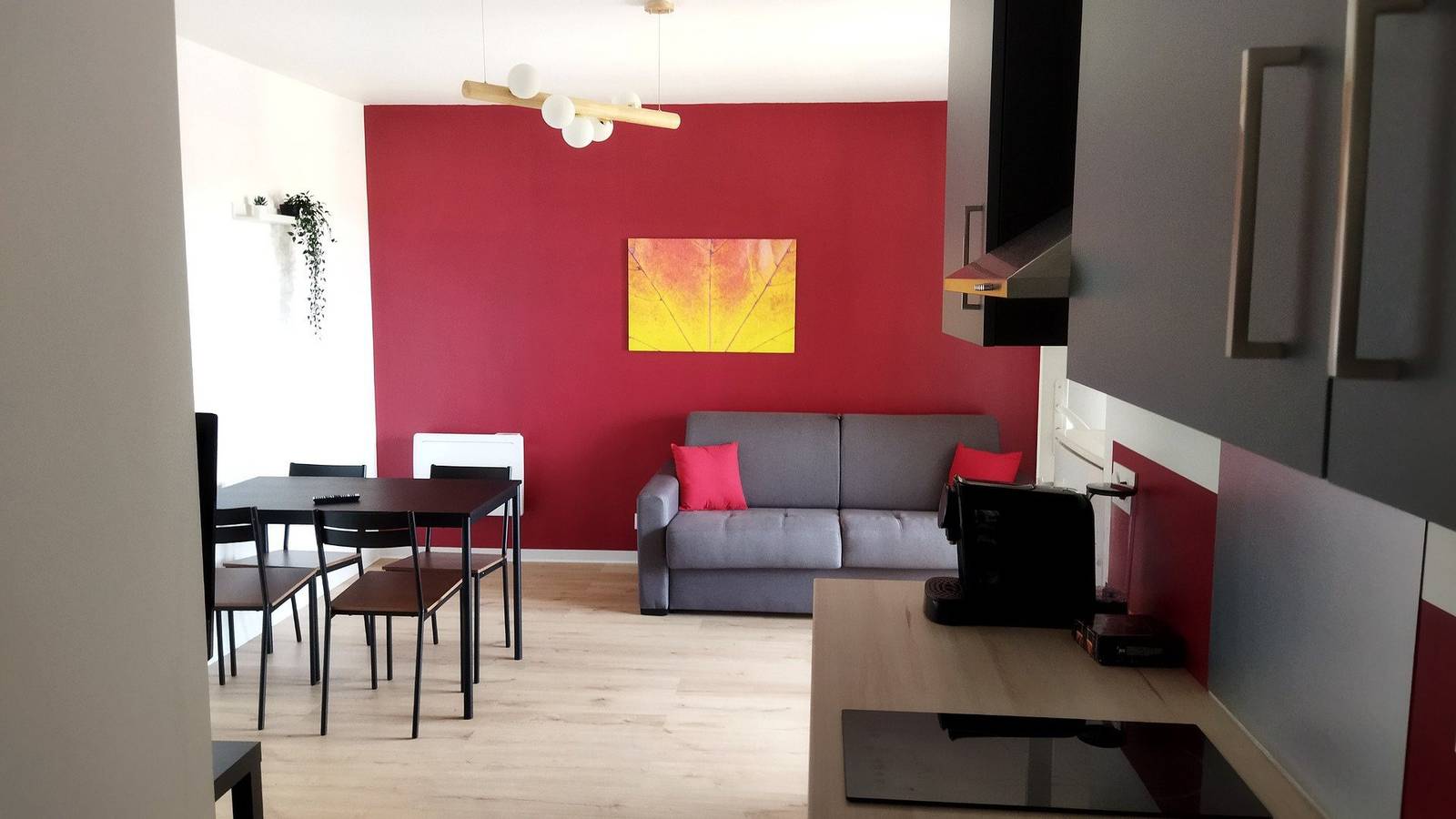 Appartement entier, Logement Érable 2 pièces: 18Molierefr 3 km Futuroscope in Chasseneuil-du-Poitou, Vienne (France)