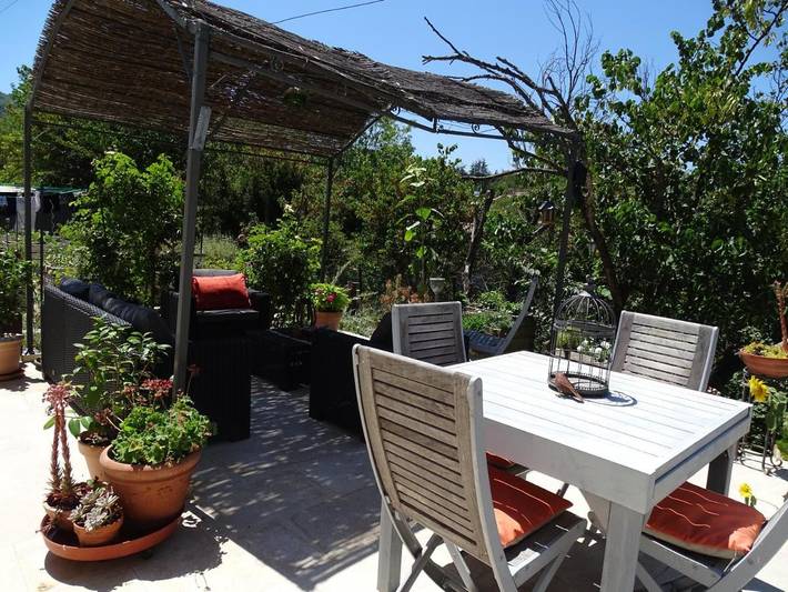 Chambre d’hôte pour 2 personnes, avec terrasse ainsi que piscine et jardin à Apt - 4
