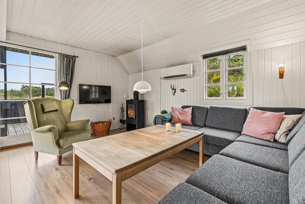 Schönes Sommerhaus - eine wahre Perle - auf Dünengrund nur 400 m vom Meer entfernt liegend in Vejers Strand, Varde