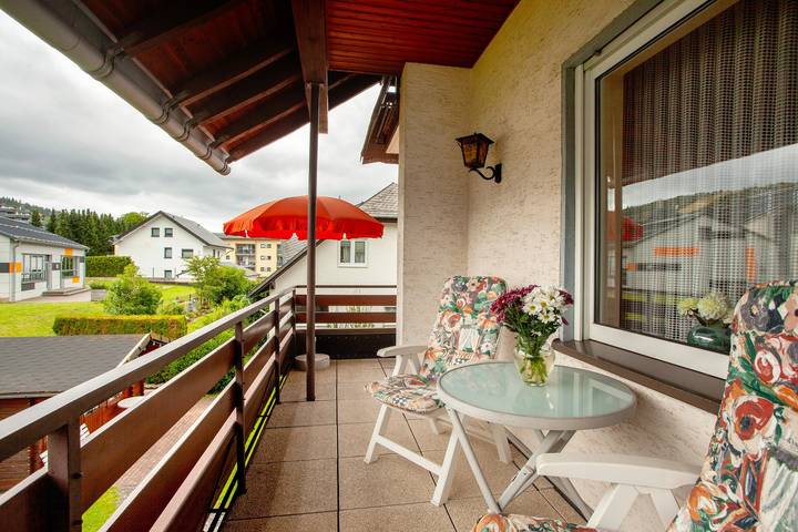 Ganze Wohnung, "Haus zur Laterne" mit Bergblick, Gemeinschaftsgarten und Wlan in Willingen, die Mittelgebirge