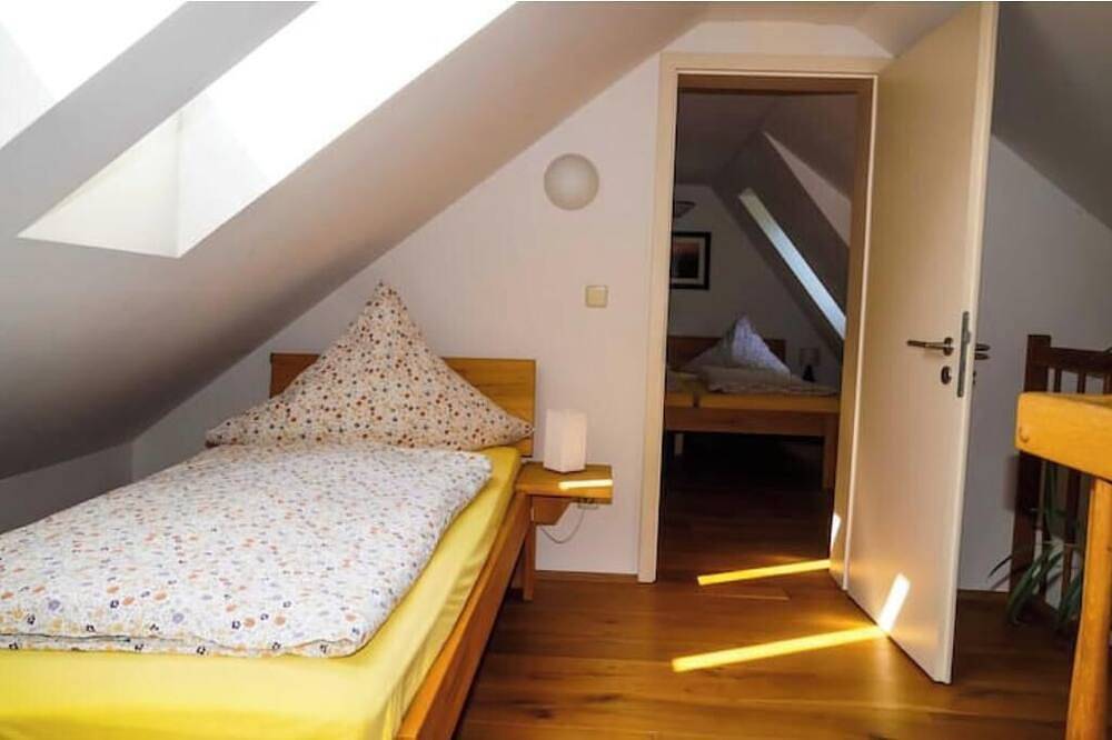 Ganze Wohnung, Tolles Apartment über 2 Etagen mit Blockhaussauna in Rosenthal-Bielatal, Elbsandsteingebirge