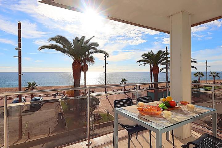 Apartament wakacyjny dla 6 osób, z widok na ocean i balkon w Lloret de Mar