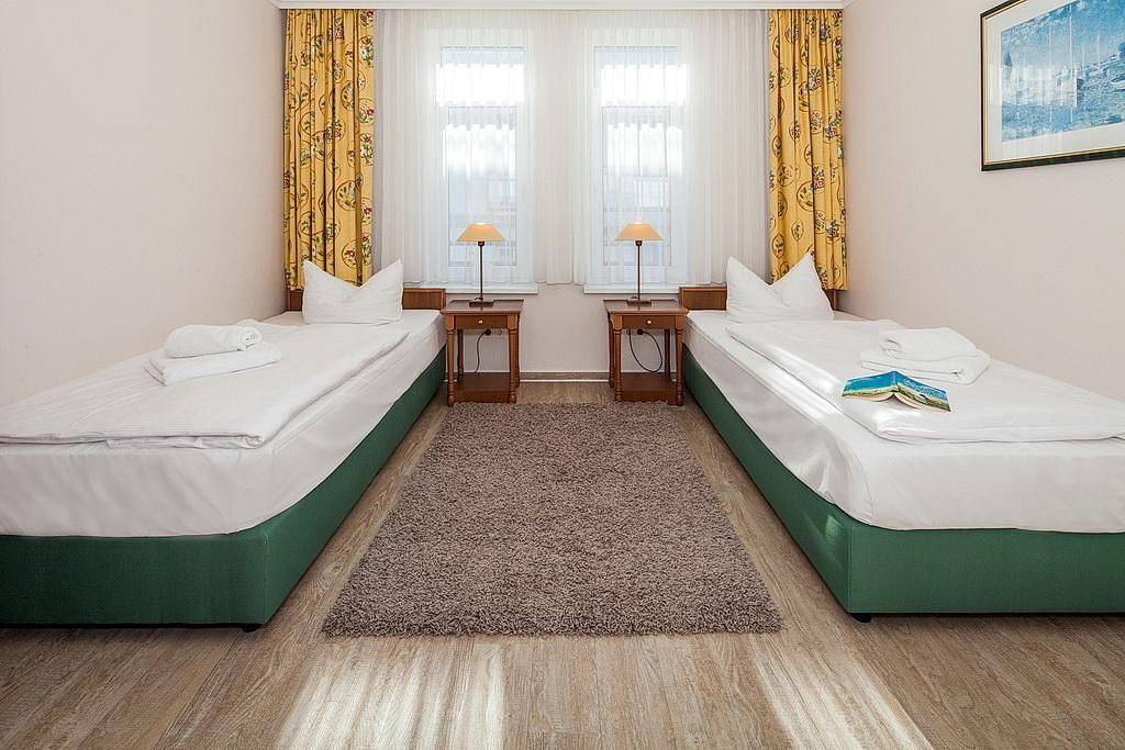 Ganze Wohnung, Kinder- und hundefreundliche Wohnung mit sonnigem Balkon und Seeblick in Toplage in Bansin, Heringsdorf