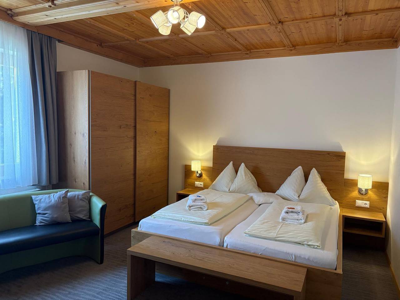 Doppelzimmer, Dusche oder Bad, Balkon in Mallnitz, Lieser-Maltatal