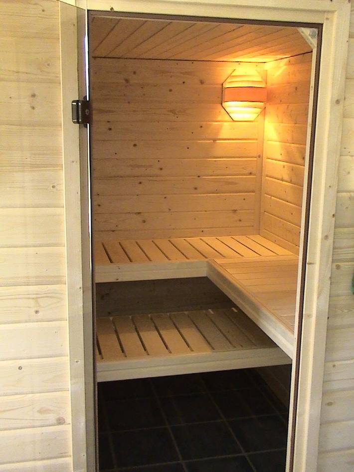 Ferienhaus für 9 Personen, mit Terrasse und Garten sowie Sauna und Seeblick in Kenz-Küstrow - 4