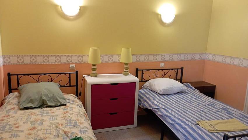 Gîte pour 2 personnes, avec Terrasse à Brioux-sur-Boutonne - 3