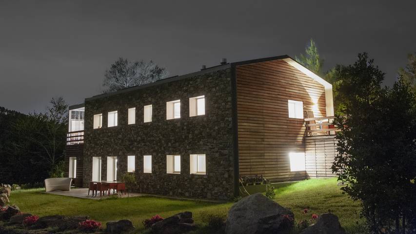 Location de vacances pour 8 personnes à Brovello-Carpugnino