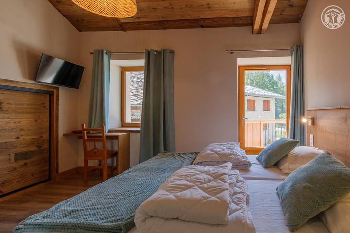 Gîte pour 12 personnes, avec balcon à Sollières-Sardières - 4